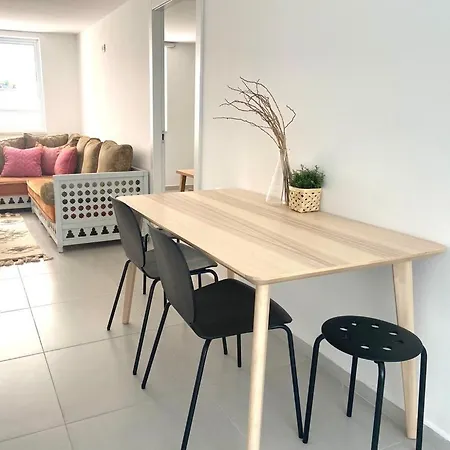 אירוח השקד - 10דק' משדה התעופה Apartment Giv'at Koach Exterior photo