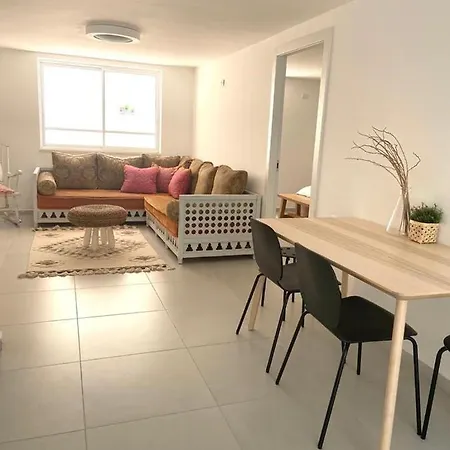 אירוח השקד - 10דק' משדה התעופה Apartment Giv'at Koach Exterior photo
